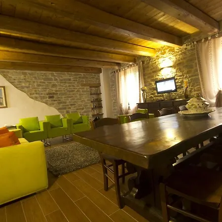 ファームステイ Farm Agriturismo La Luna サンタ・ソフィーア